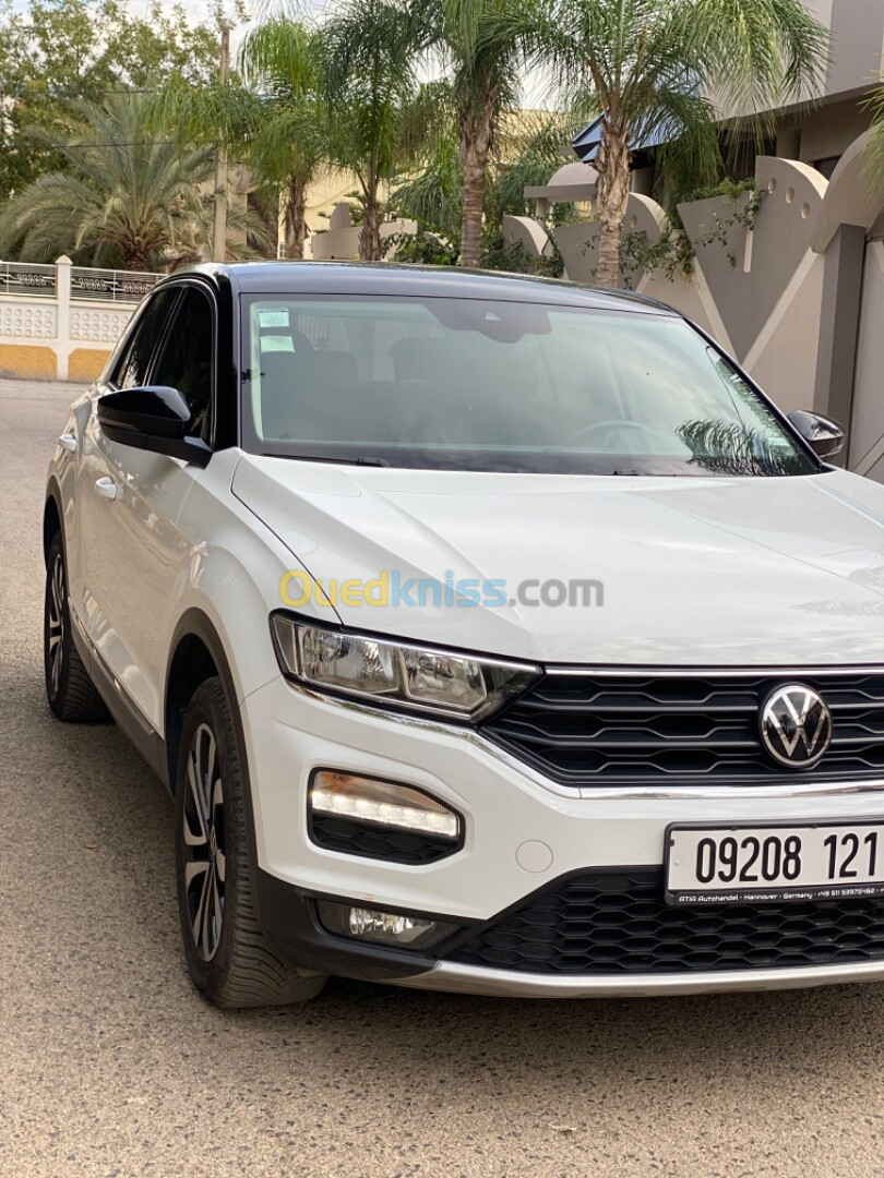 Volkswagen T-Roc 2021 active