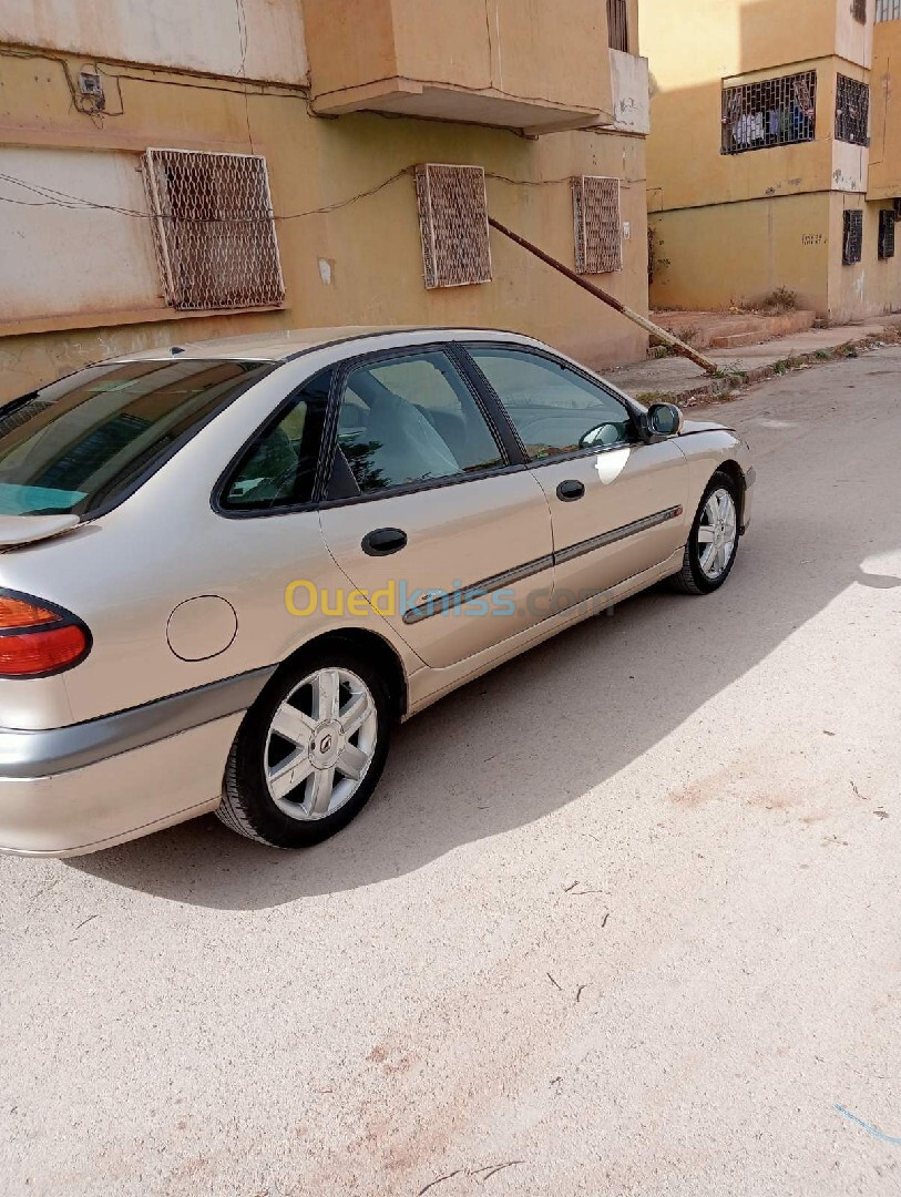 Renault Laguna 1 1996 Laguna 1