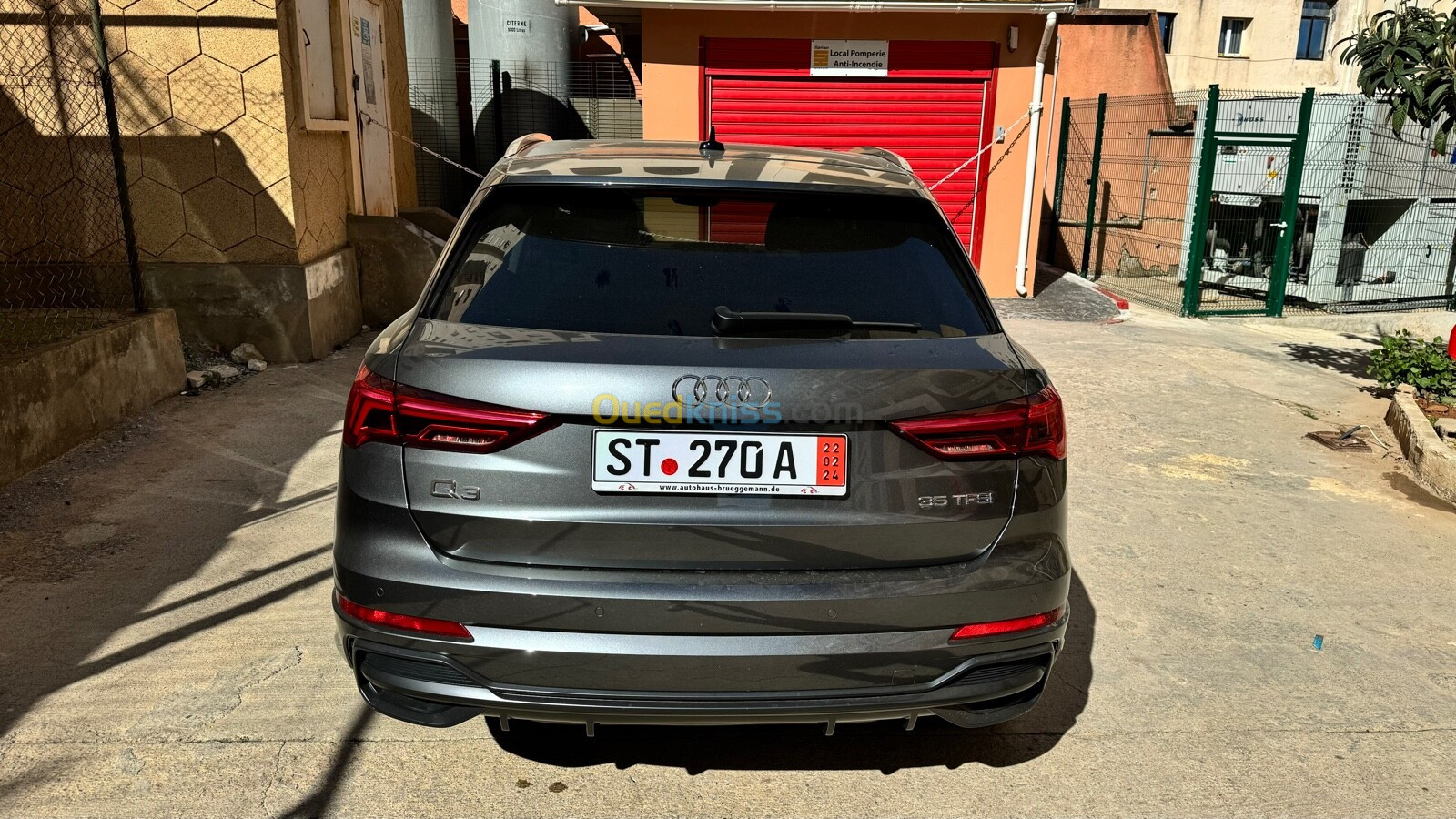 Audi Q3 2023 S-LINE