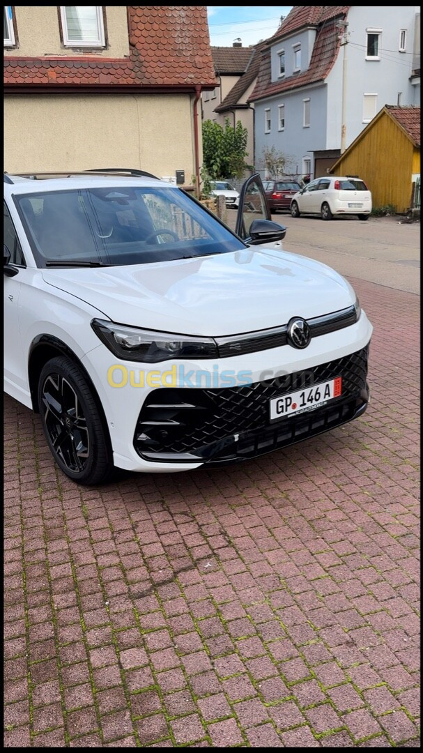 Volkswagen TIGUAN 2024 R-LINE BLACK