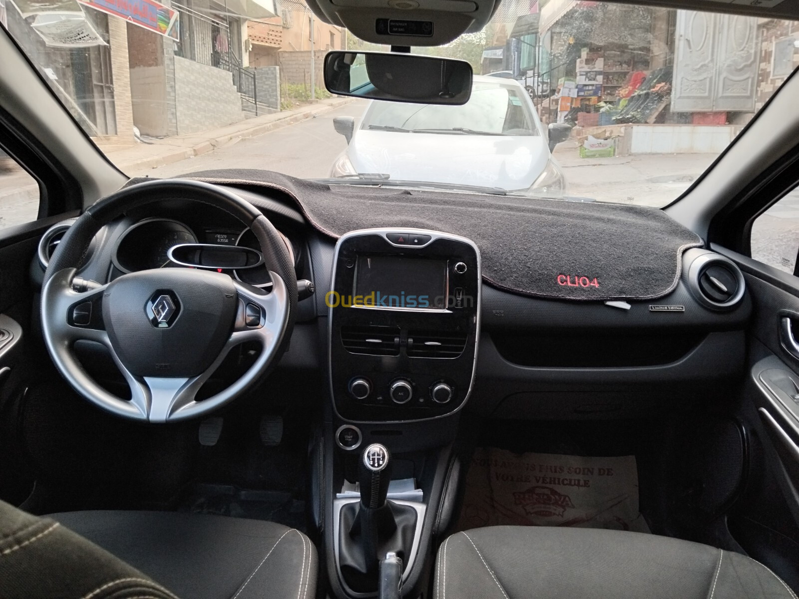 Renault Clio 4 2015 Limited 2