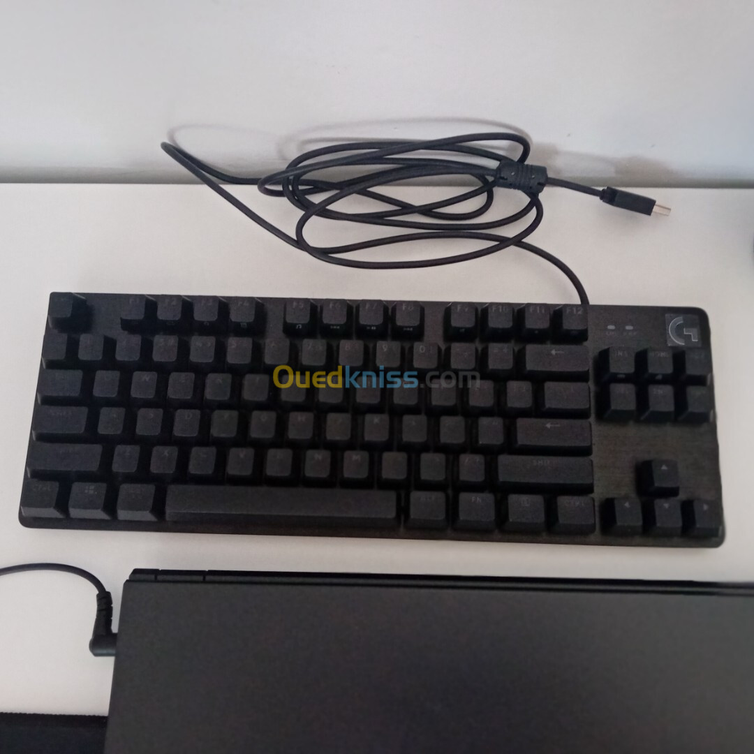 Clavier logitech G413 TKL SE