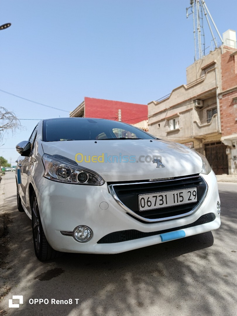 Peugeot 208 2015 Allure