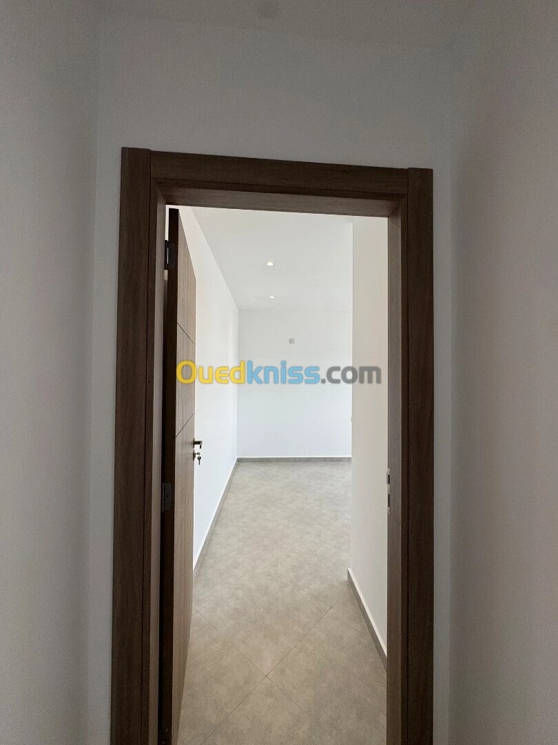 Location Appartement F5 Alger Bir mourad rais