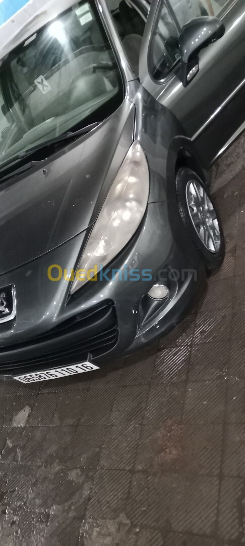 Peugeot 207 2010 