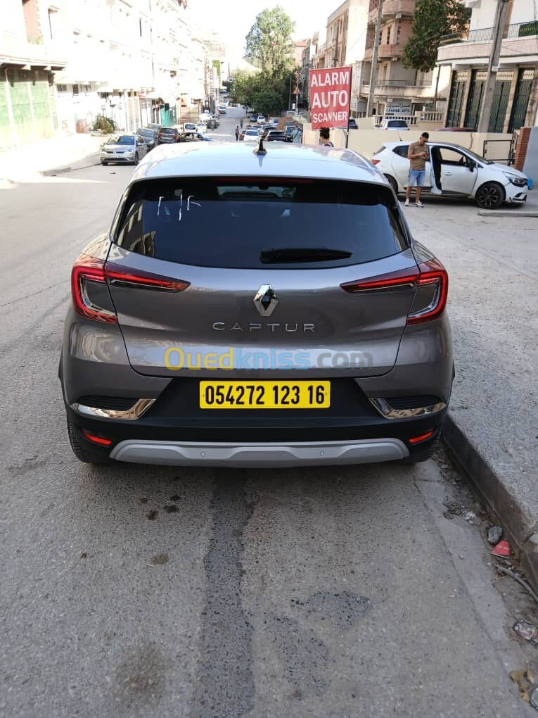 Renault Captur 2023 Intense