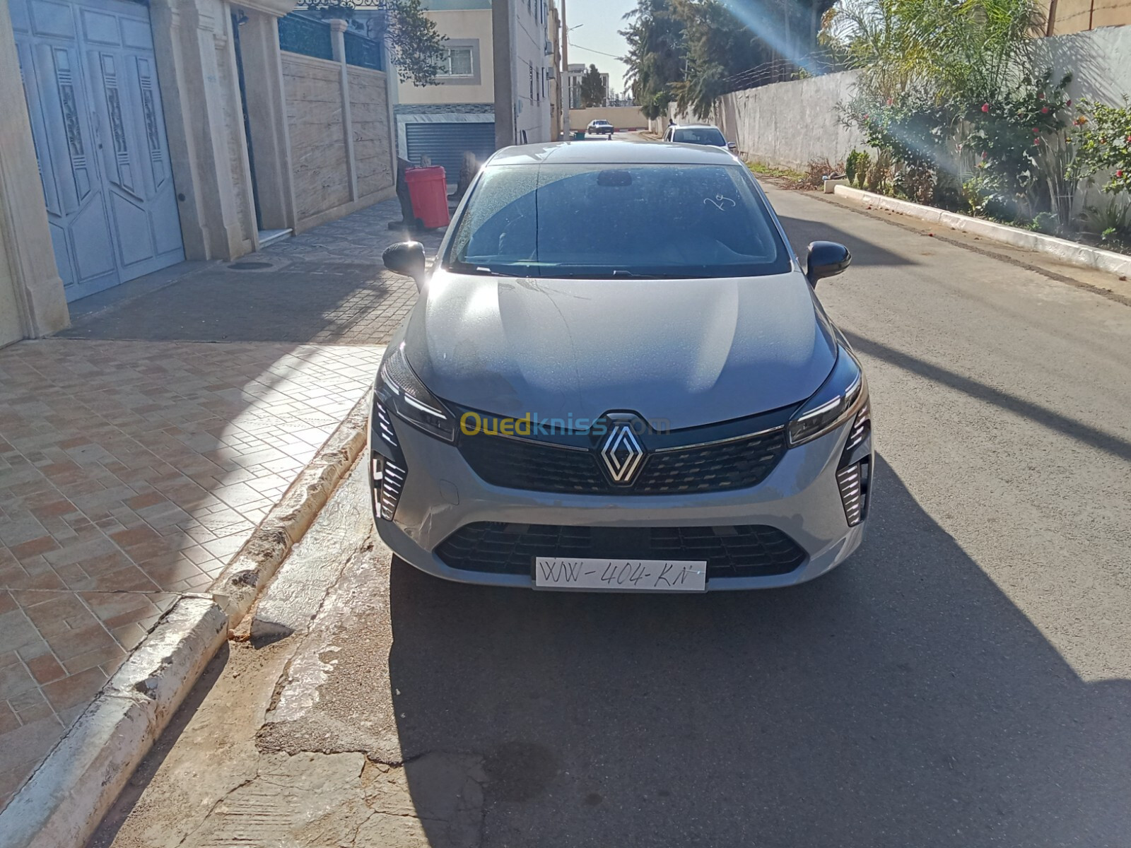 Renault Clio 5 2024 Évolution gris nardo