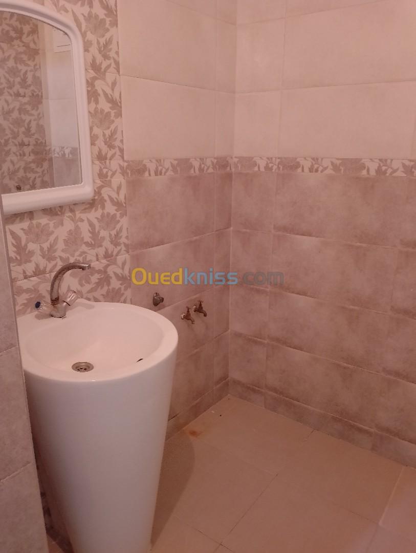 Location vacances Appartement F4 Mostaganem Mezghrane