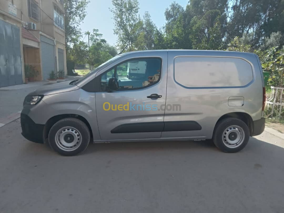 Fiat Doblo 2024 Dz