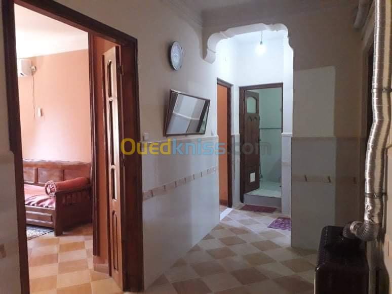 Location vacances Niveau De Villa F2 Jijel El aouana