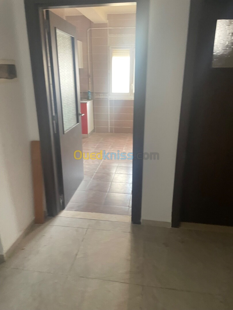 Location Appartement F4 Alger Reghaia