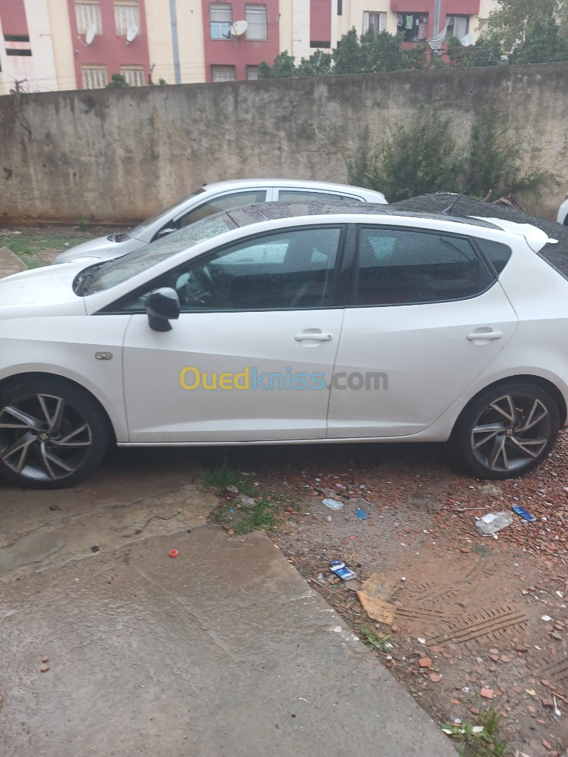 Seat IBIZA 2015 IBIZA BLACK LINE