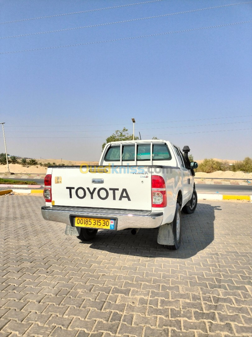 Toyota Hilux 2015 LEGEND DC 4x4