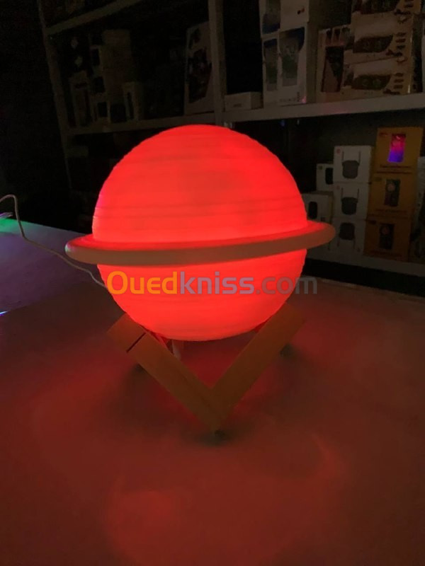 Lampe LED imprimée en 3D saturne