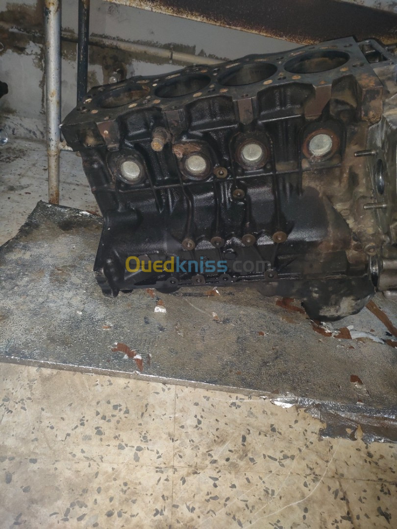 Demi moteur B2900 Ford .mazda