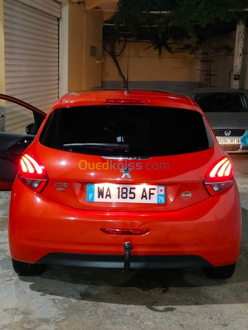 Peugeot 208 2015 Allure face lift