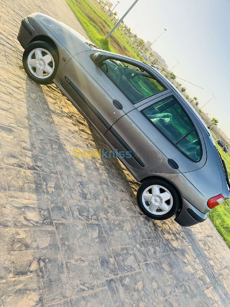 Renault Megane 1 1998 Megane 1