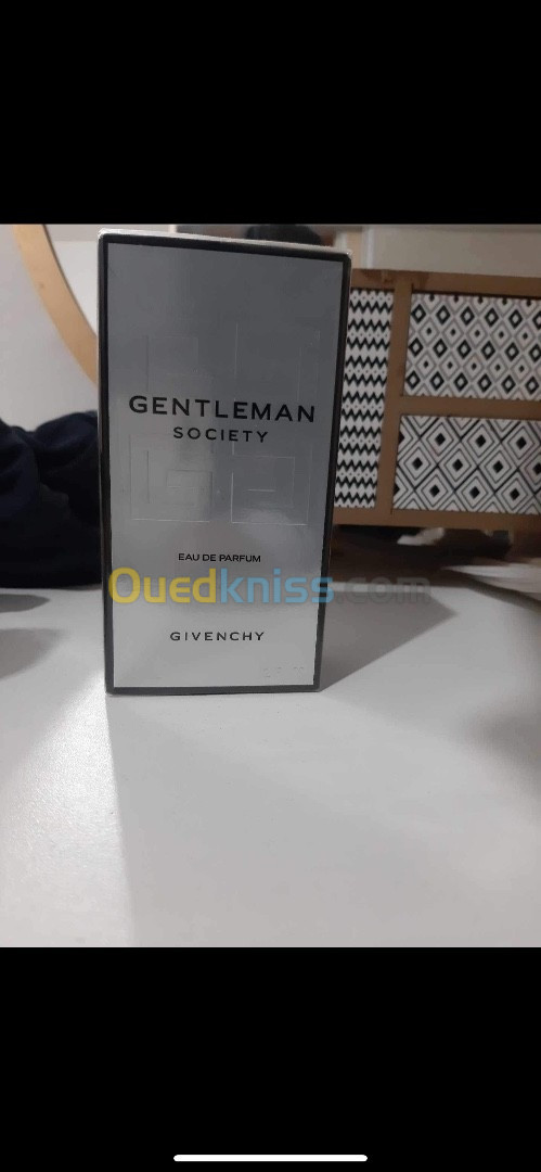 Givenchy Gentleman Society