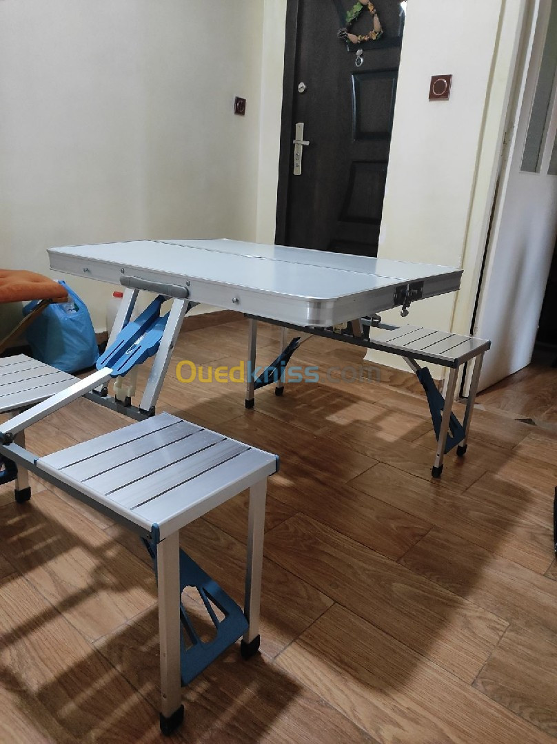 Table pliable aluminium. 