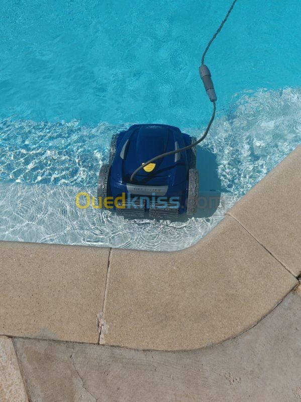 Robot piscine zoudyac  et donphin  disponible 