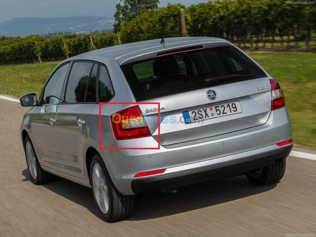 Feu arrière Skoda Rapid spaceback 2014+