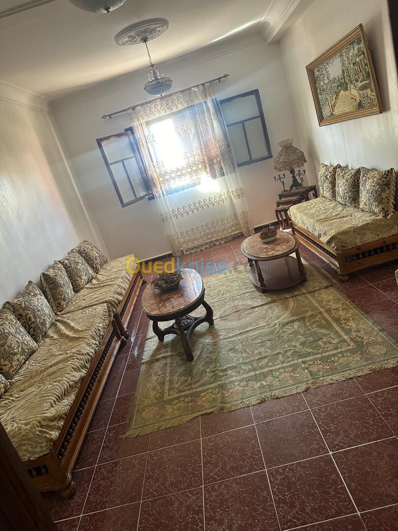 Location vacances Appartement F4 Mostaganem Mostaganem