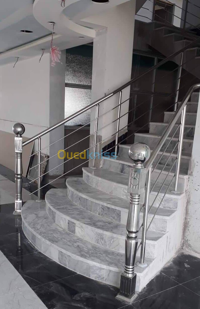 Fournitures et pose rampe d'escalier en inox garde-corps en inox et verre cabine de douche moderne