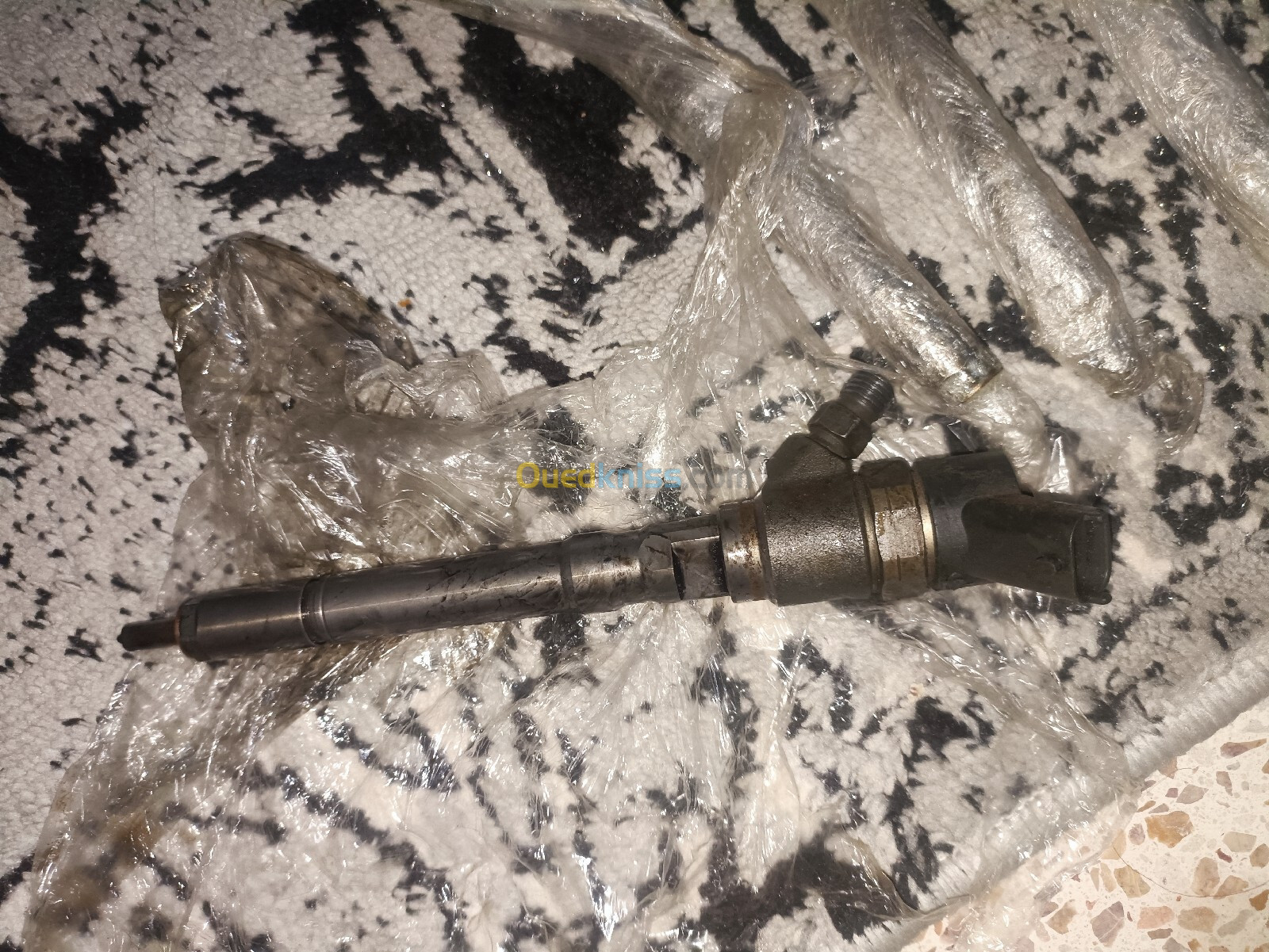 Injecteur Tucson 2L CRDI  2010 encien