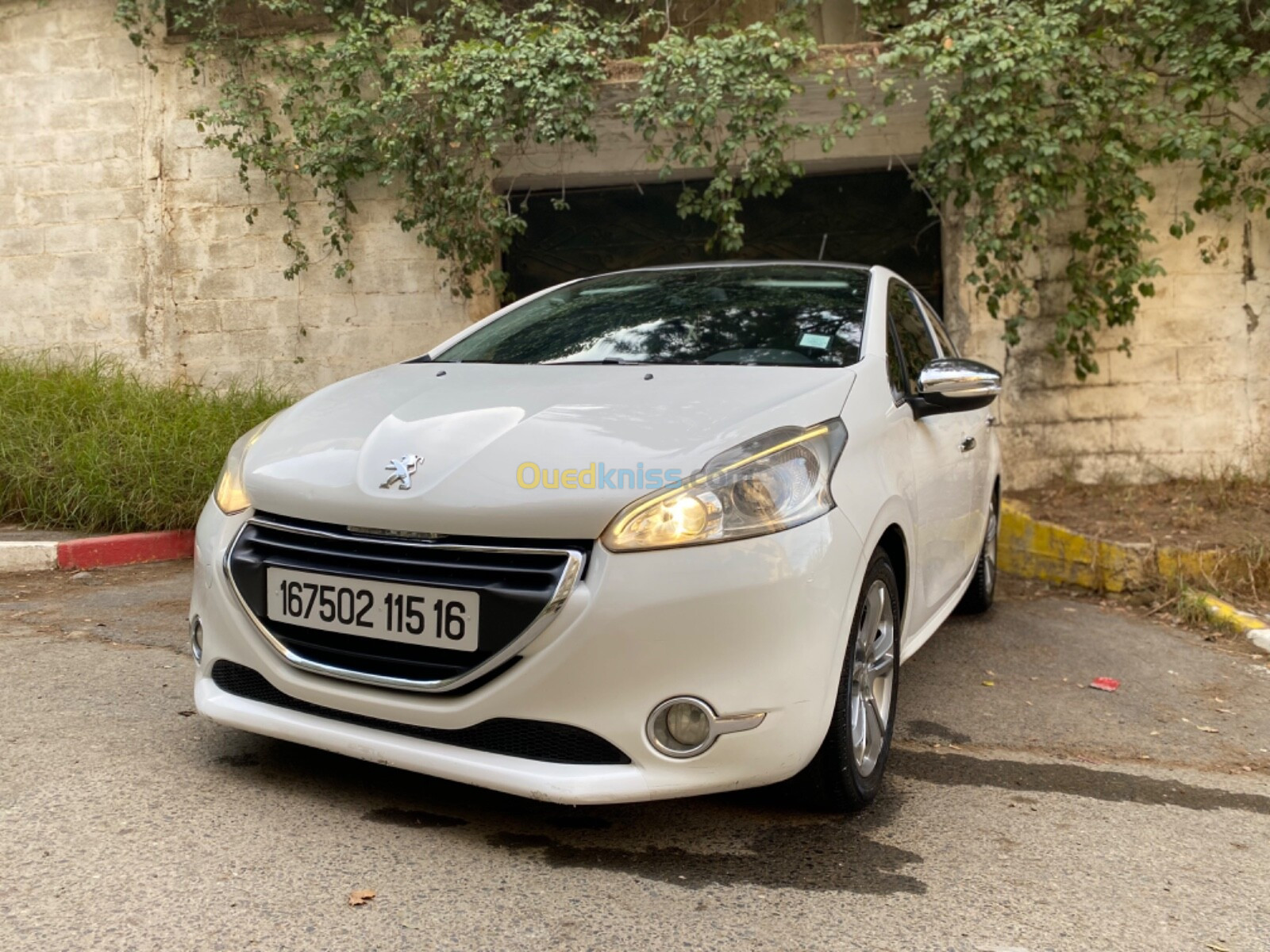 Peugeot 208 2015 Allure Facelift