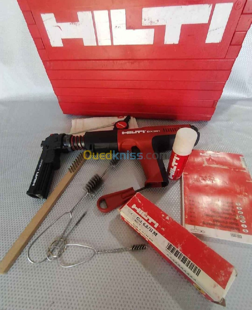 Cloueur a poudre hilti DX-351 