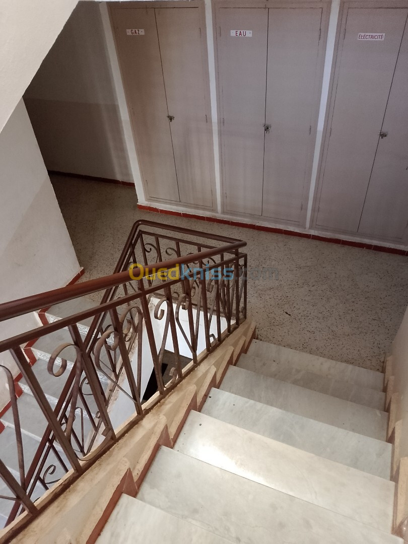 Location Appartement F3 Alger Ain benian