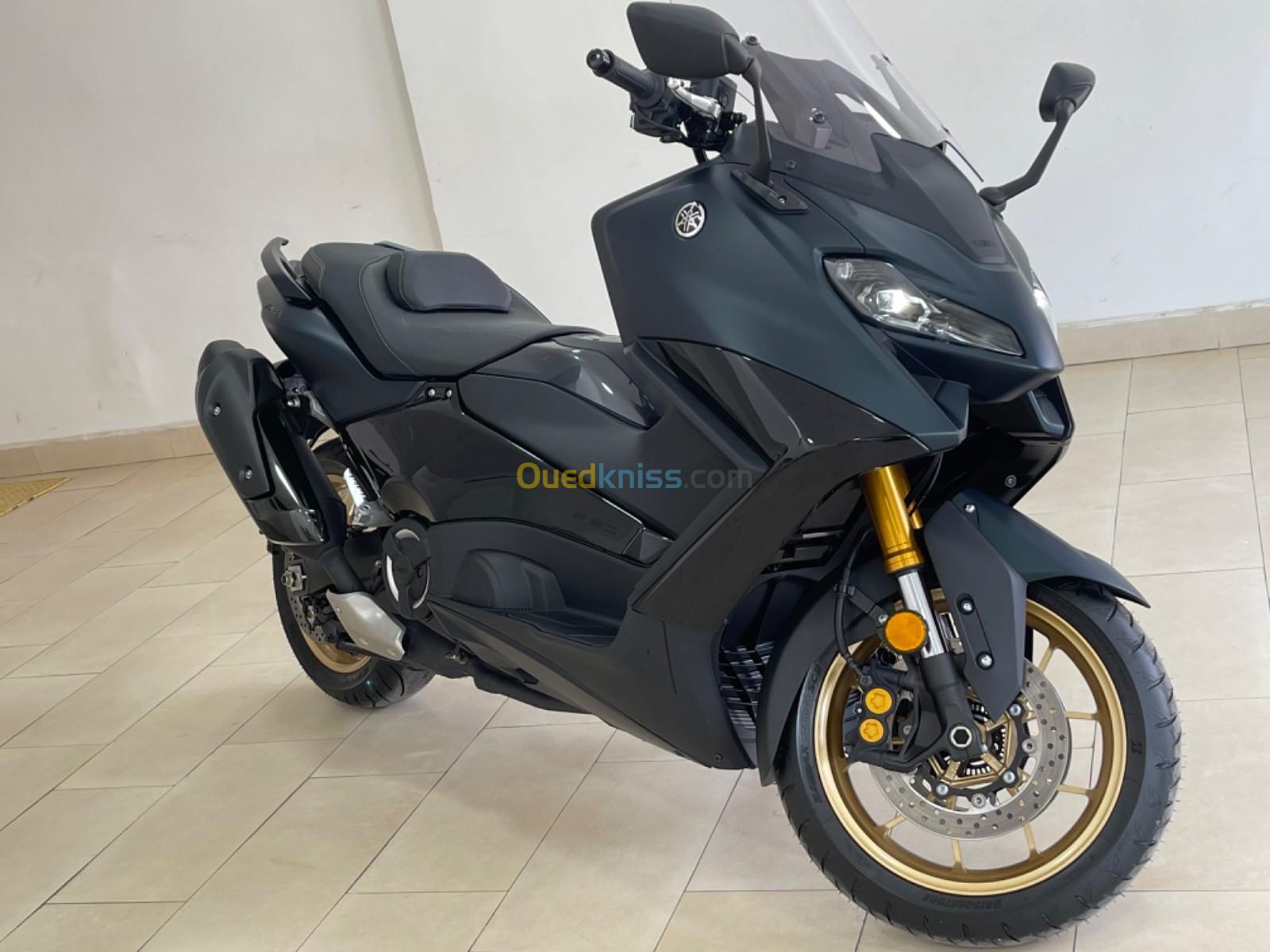 Yamaha TMax 2022