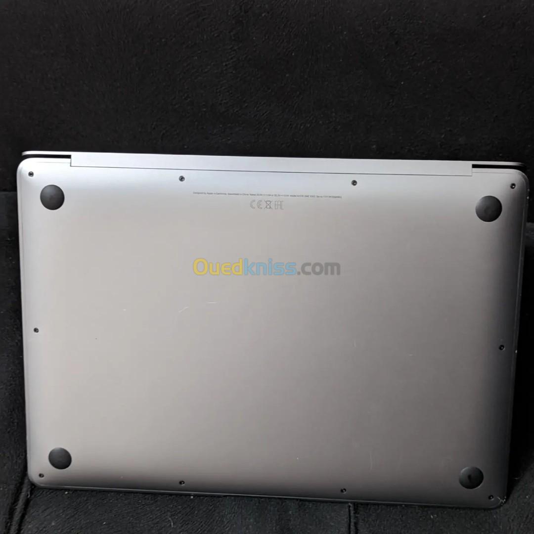 MacBook AIR 2020 I5/8G/512 SSD cycle 95