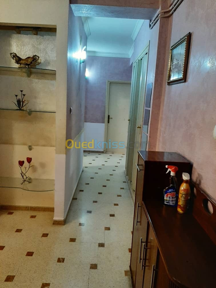 Location Appartement F4 Alger Bir mourad rais