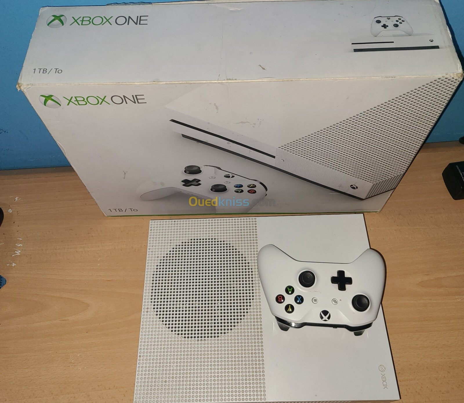 XBOX ONE S 1TB AFFAIRE