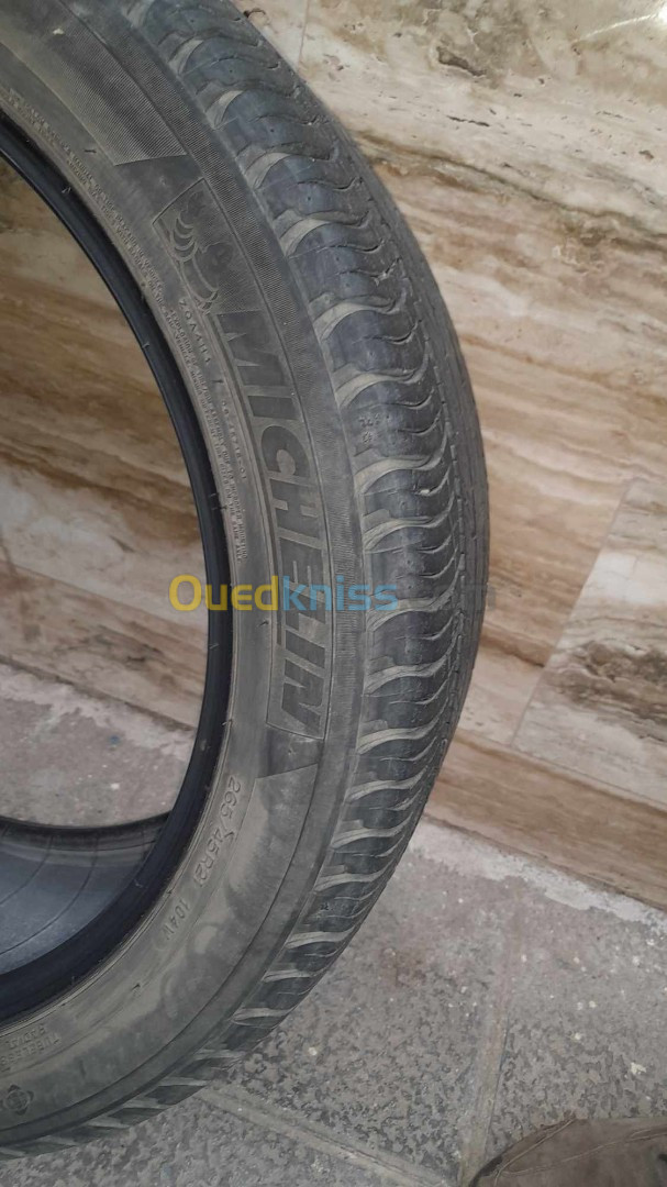 PNEU MICHELIN Dimention 265/45 R21