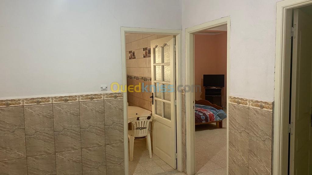 Location vacances Appartement F4 Jijel Jijel