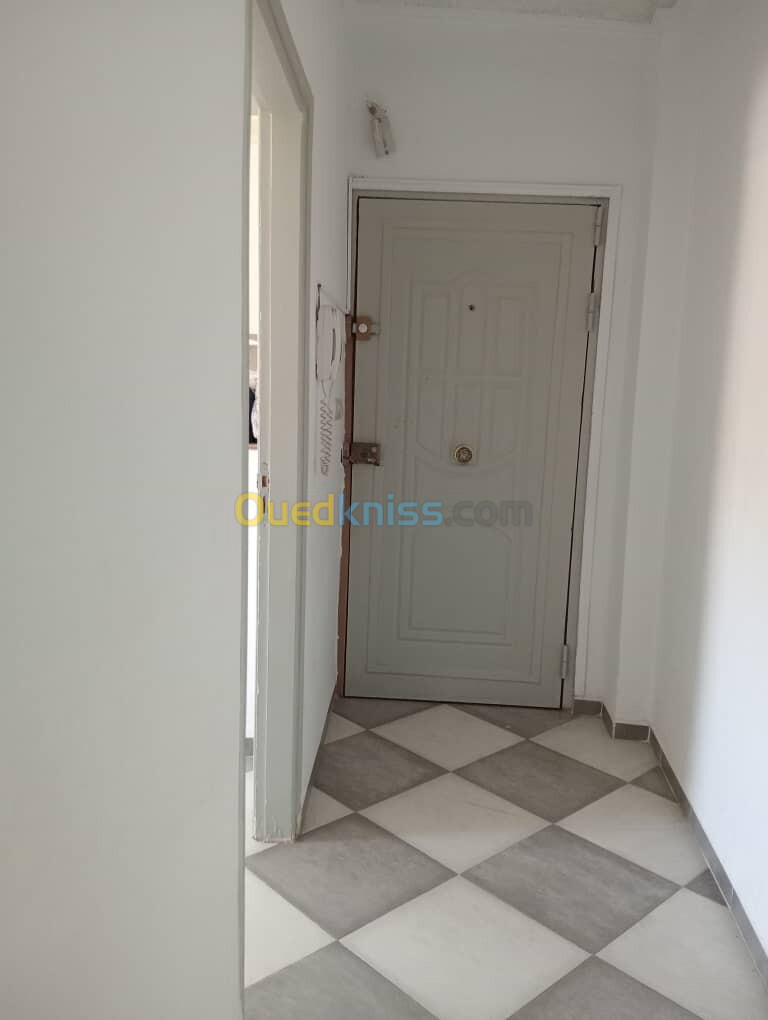 Location Appartement F3 Alger Baba hassen