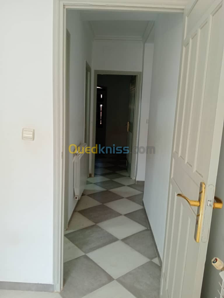 Location Appartement F3 Alger Baba hassen