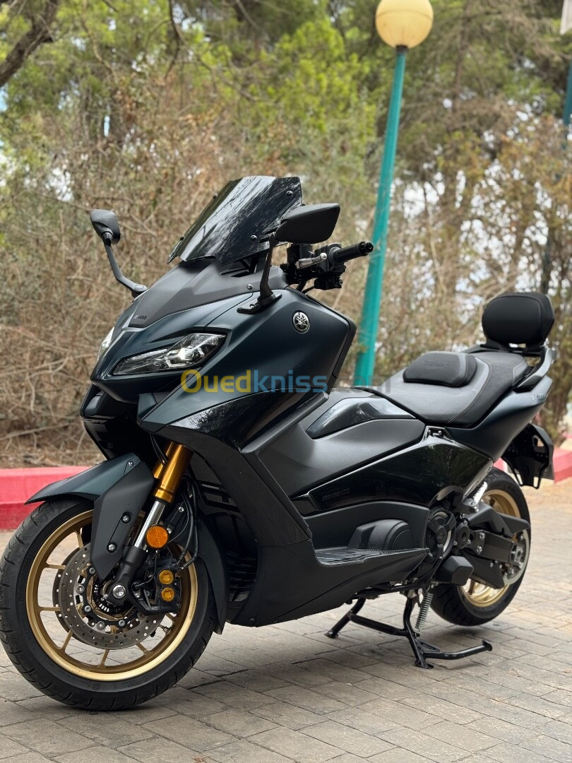 Yamaha Tmax 562 tech max 2022