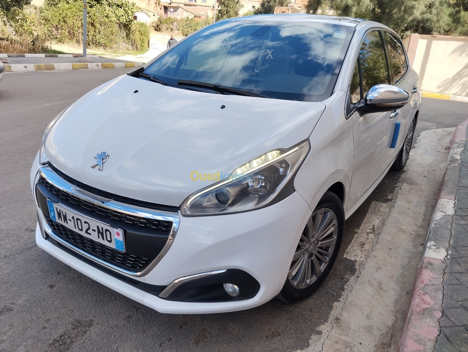 Peugeot 208 2016 Allure Facelift