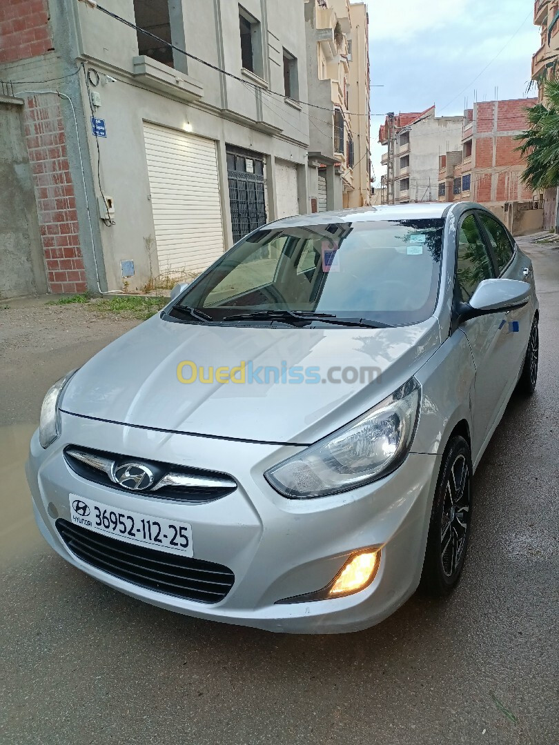 Hyundai Accent RB  4 portes 2012 Accent RB  4 portes