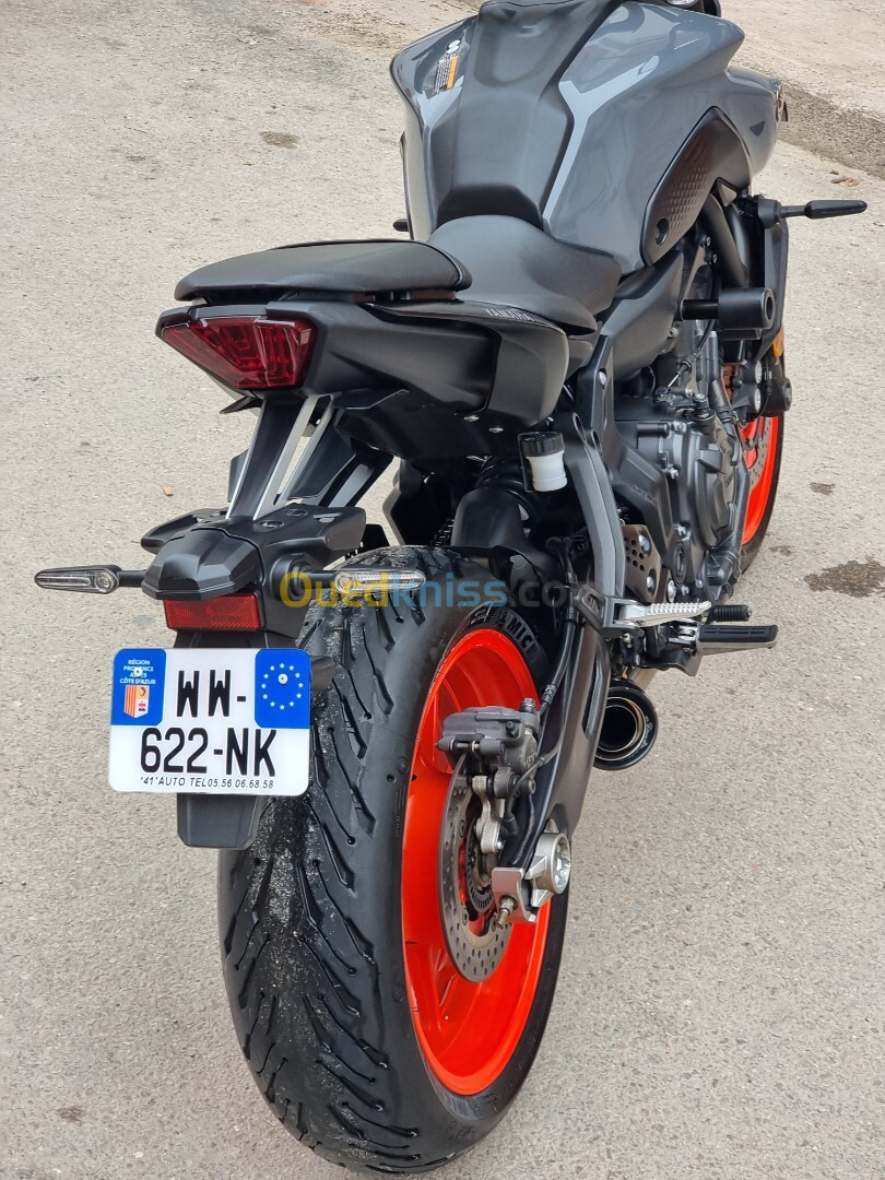 YAMAHA MT07 2022