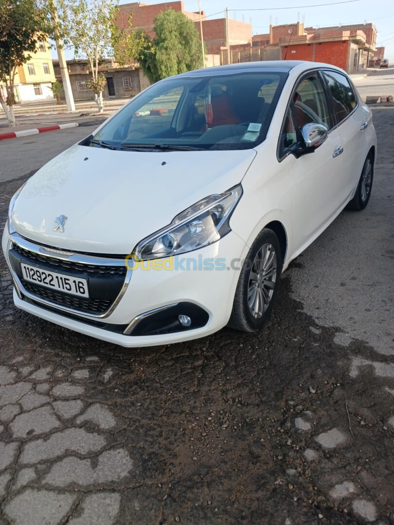 Peugeot 208 2015 Allure Facelift