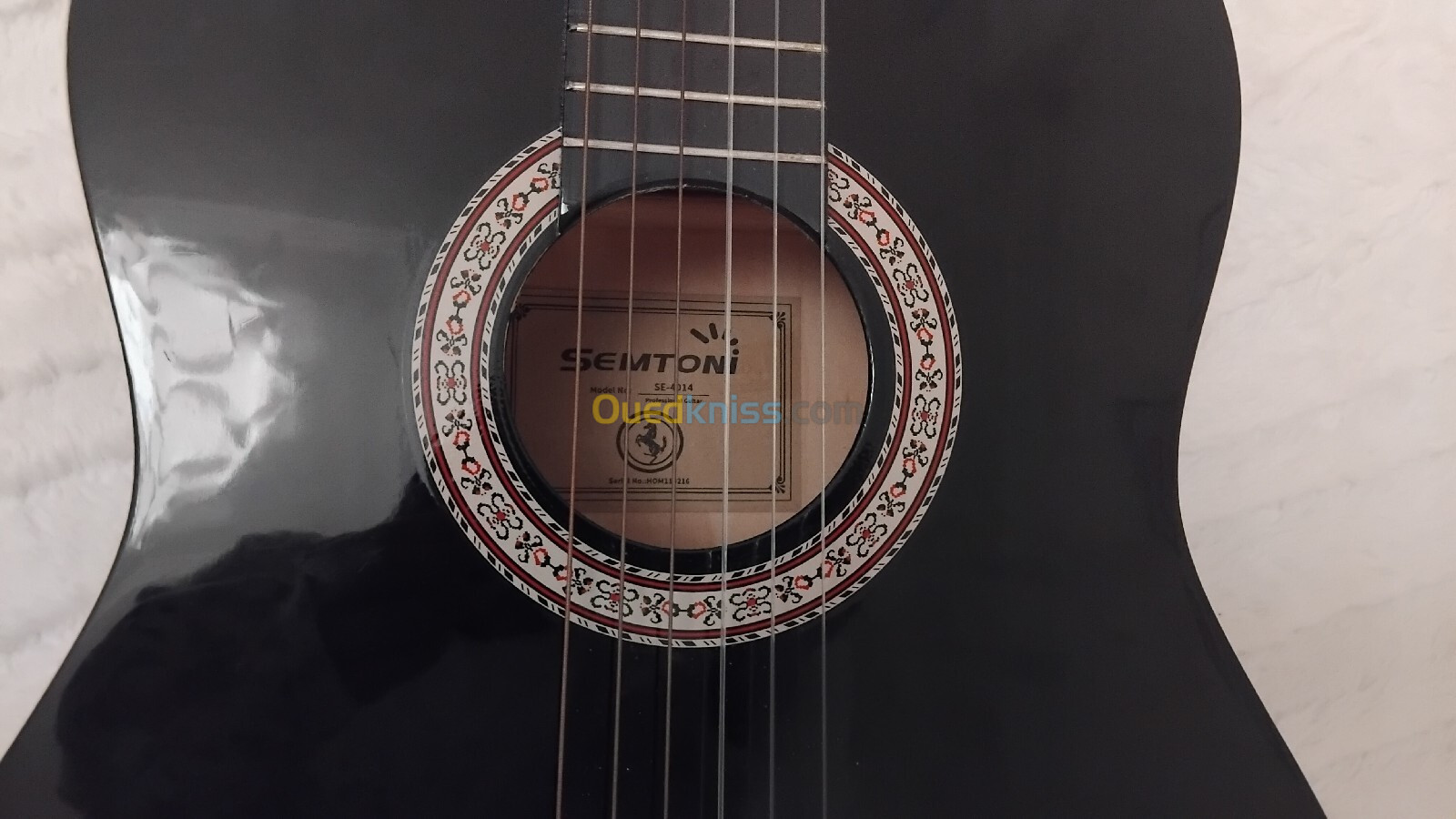 Guitare classique marque semtoni