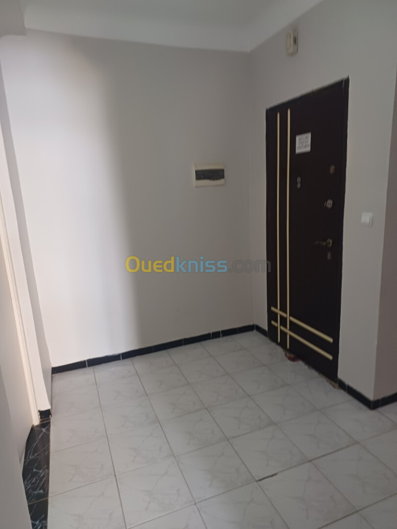 Location Appartement F3 Alger Draria