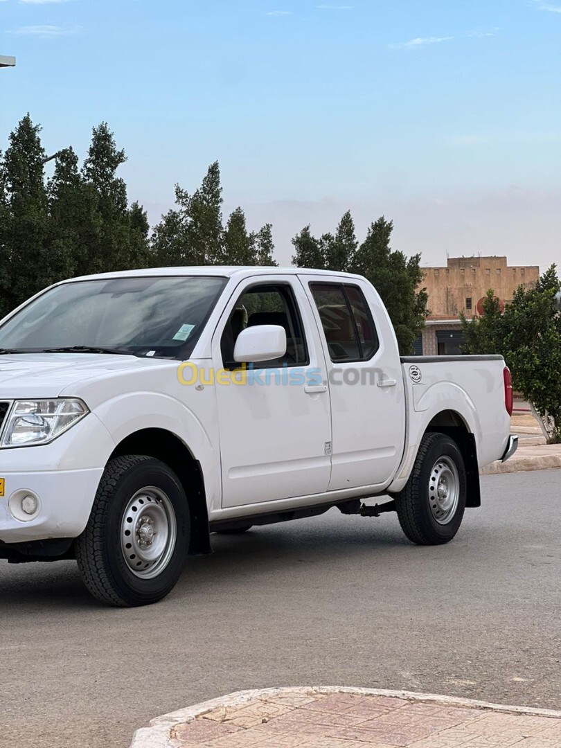 Nissan Navara 2015 Elegance 4x2