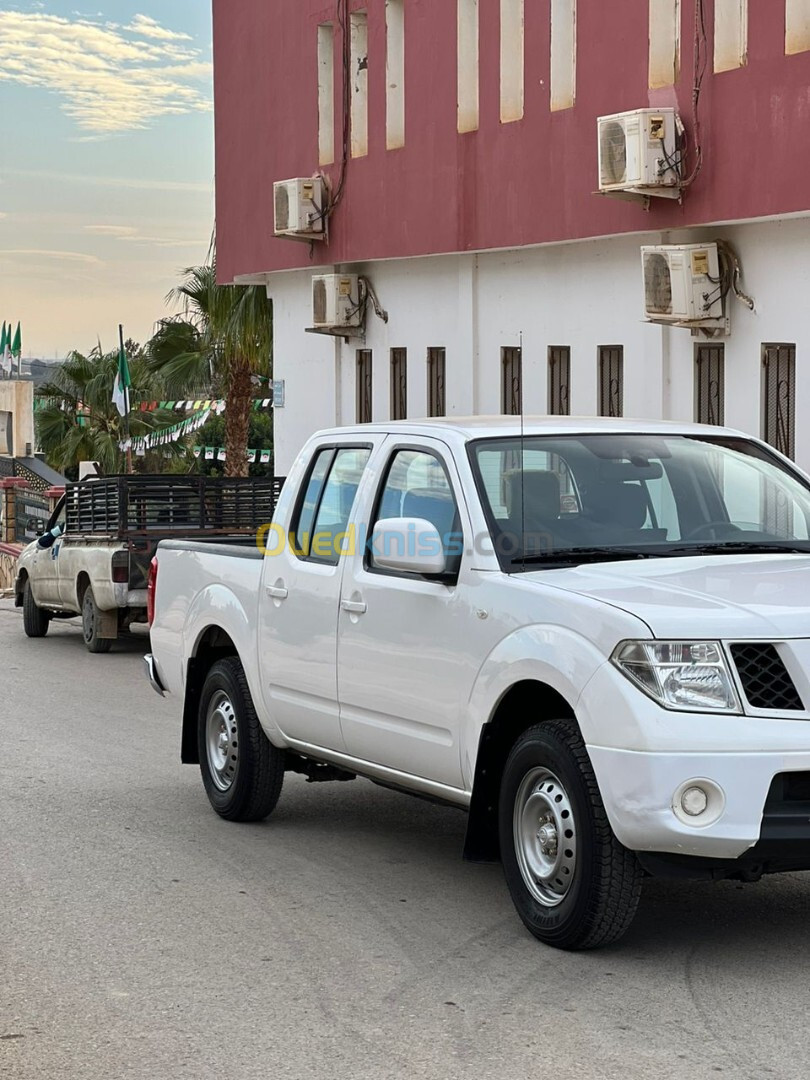 Nissan Navara 2015 Elegance 4x2