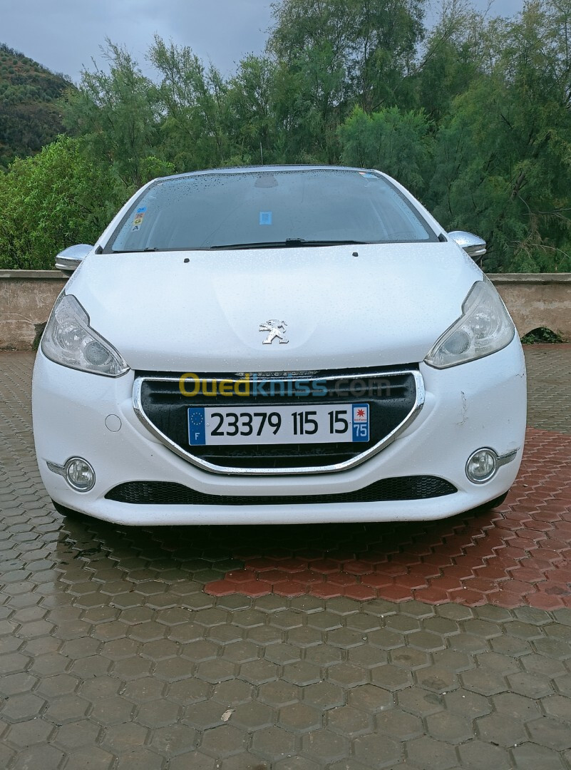 Peugeot 208 2015 Allure