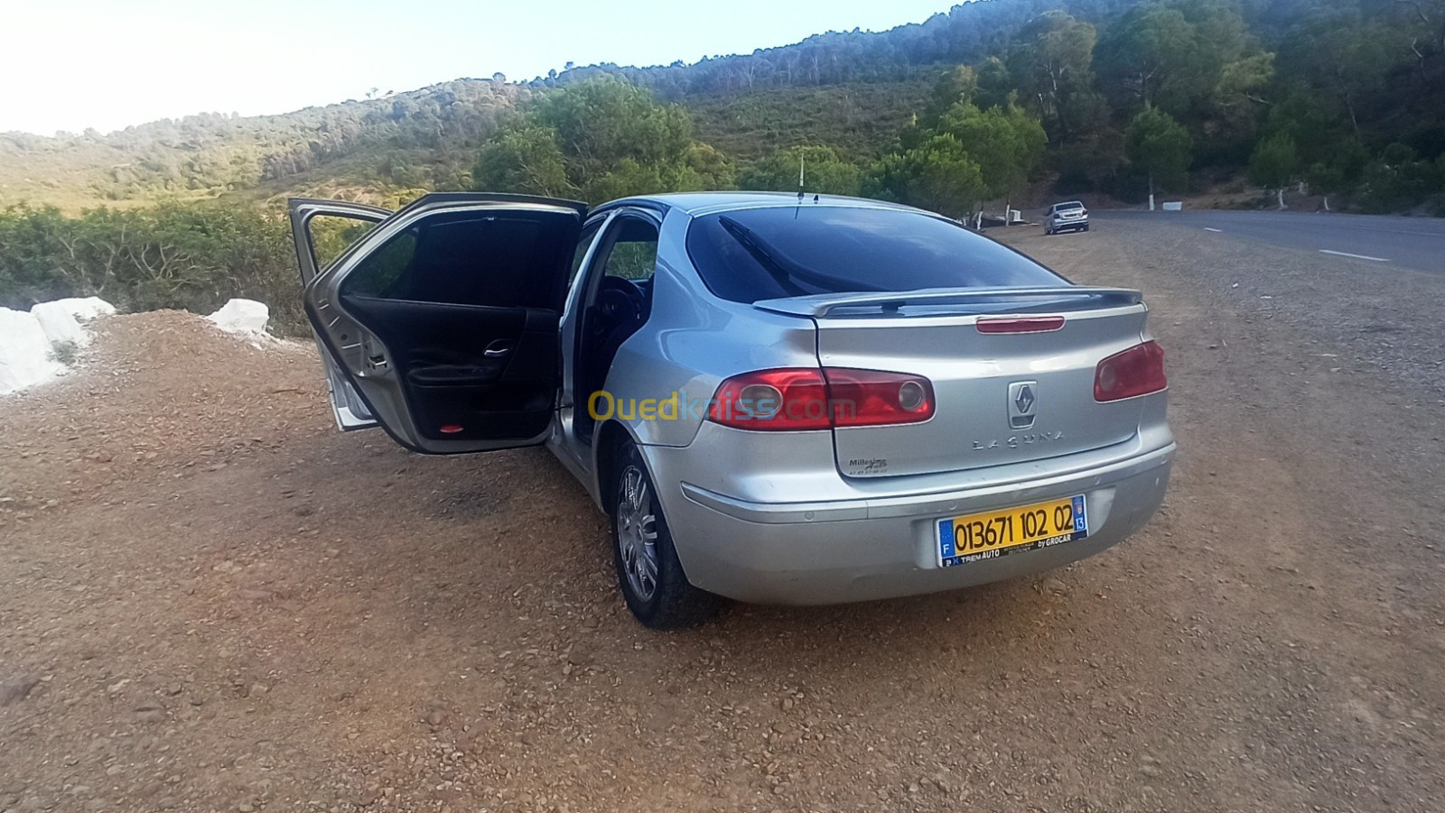 Renault Laguna 2 2002 initial